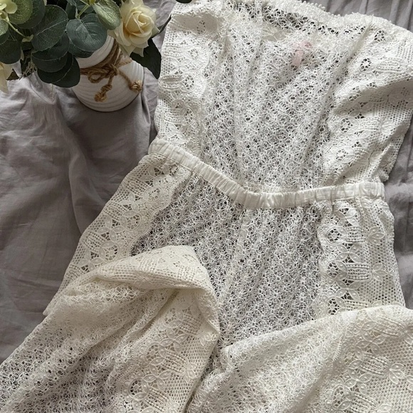 Victoria’s Secret Very Sexy Lace Sheer Beach Cover Up Jumpsuit Limited Edition S - Picture 3 of 4